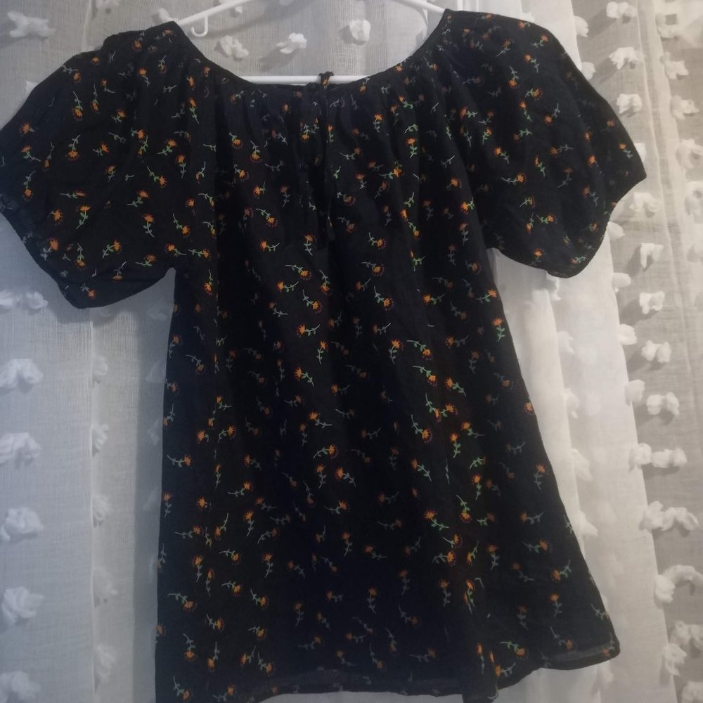 Urban outfitters short sleeve peasant top